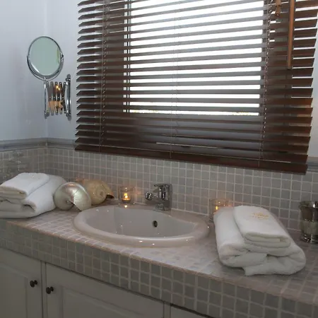 Pavi Apts - Private Rooftop Swimming Pool Apartment Ljubljana