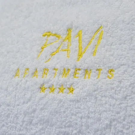 Apartament Pavi Apts - Private Rooftop Swimming Pool *