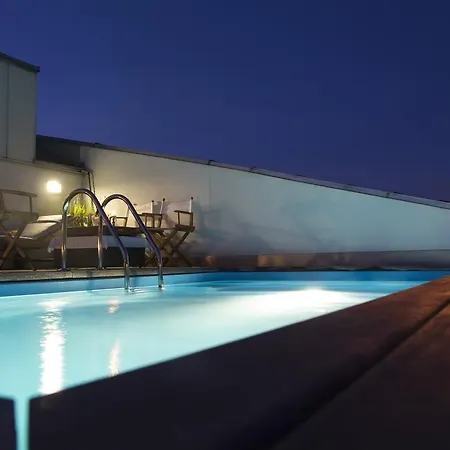 Pavi Apts - Private Rooftop Swimming Pool Apartament Lublana