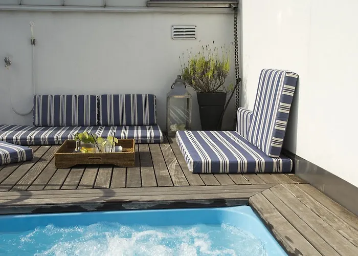 Pavi Apts - Private Rooftop Swimming Pool * Lublaň