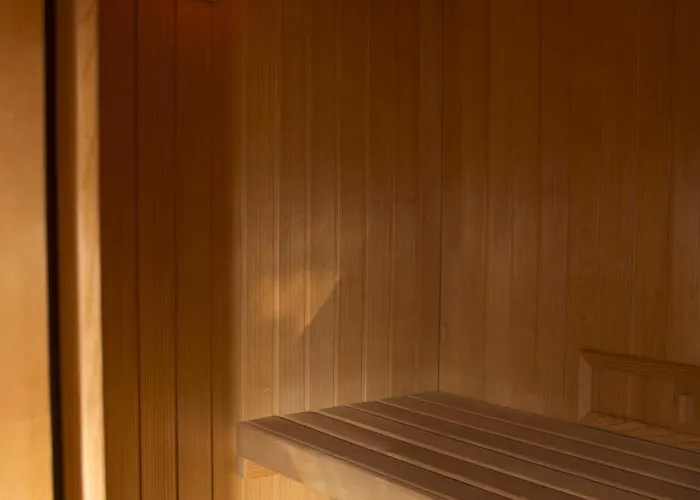 Pavi Apts - Private Rooftop Swimming Pool