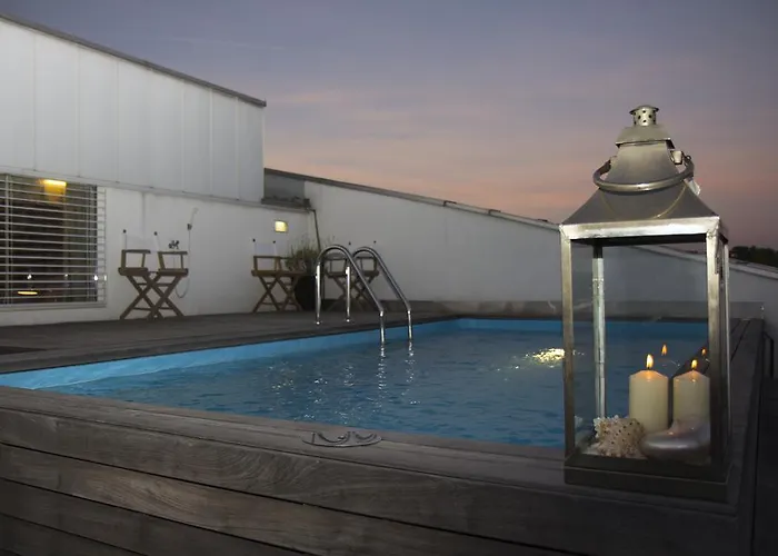 Apartma Pavi Apts - Private Rooftop Swimming Pool