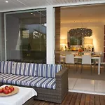 Pavi Apts - Private Rooftop Swimming Pool リュブリャナ