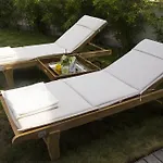 Pavi Apts - Private Rooftop Swimming Pool アパート *