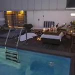 Pavi Apts - Private Rooftop Swimming Pool アパート リュブリャナ